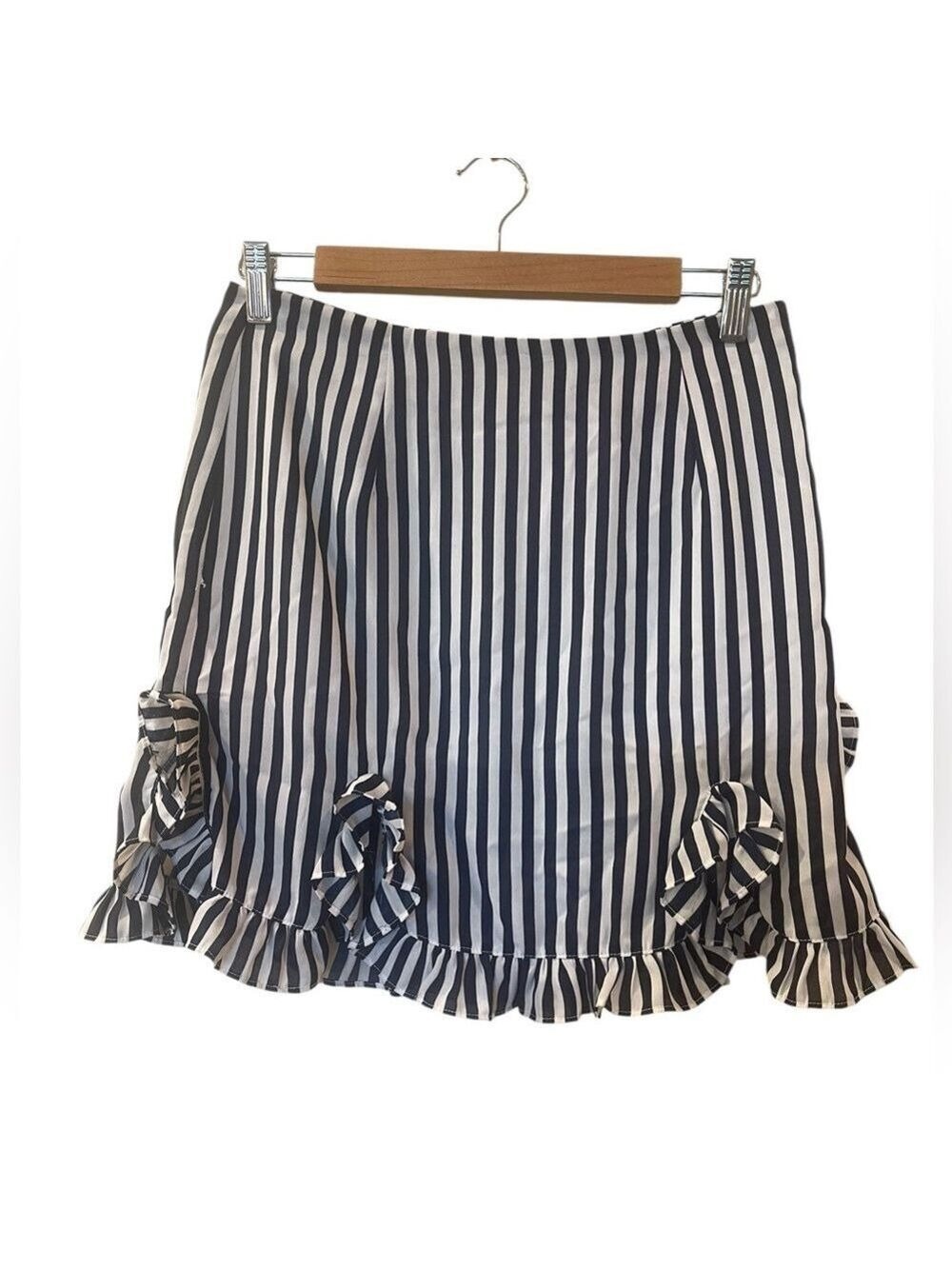 Reveuse Women’s Blue And White Striped Mini Skirt Size: Medium